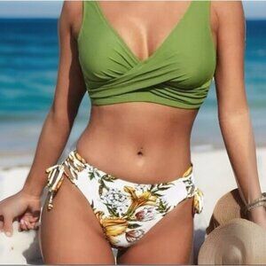 Cupshe Womens 2 Piece Swimsuit Small Green Floral Bikini Tie Back  Side Lace Up